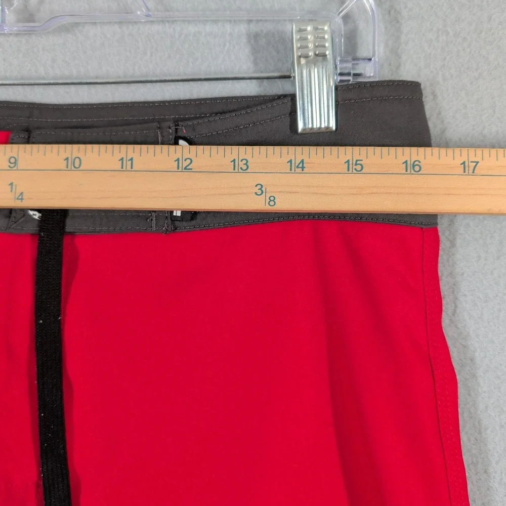 The North Face Swim Trunks Men's 30‎ Red Surf Boardshorts Swimwear